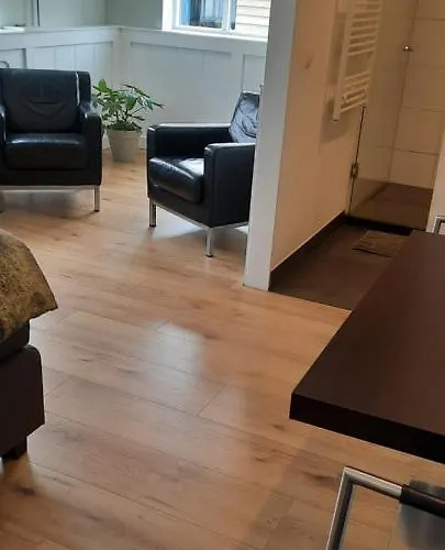 فندق مبيت وإفطار De Raamberg Zundert