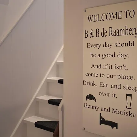 לינה וארוחת בוקר De Raamberg